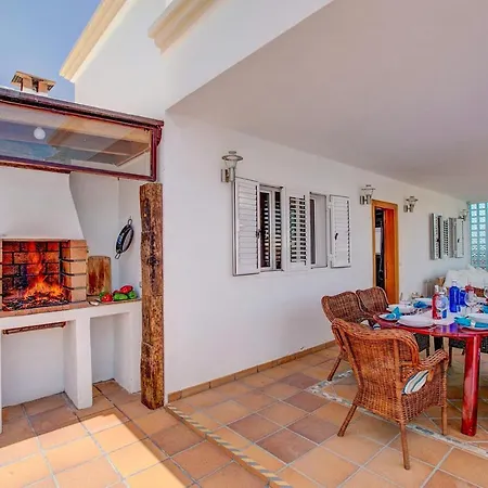 Maria Del Risco By Buenavilla Villa