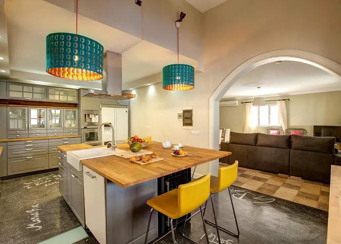 别墅 Maria Del Risco By Buenavilla