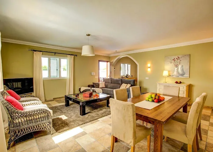 Maria Del Risco By Buenavilla *