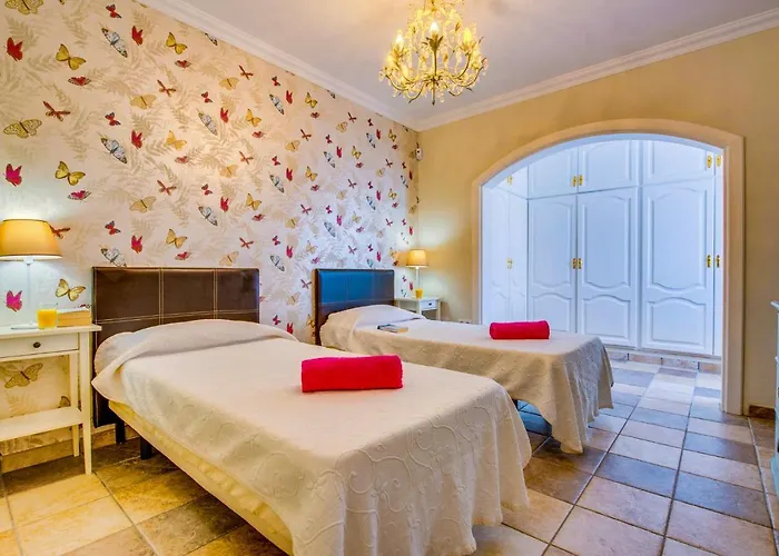 Maria Del Risco By Buenavilla *