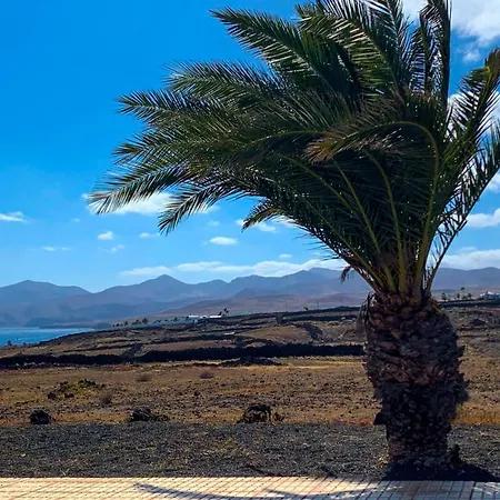 Villa Maria Del Risco By Buenavilla