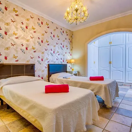 Maria Del Risco By Buenavilla *