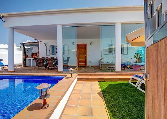 Villa Maria Del Risco By Buenavilla